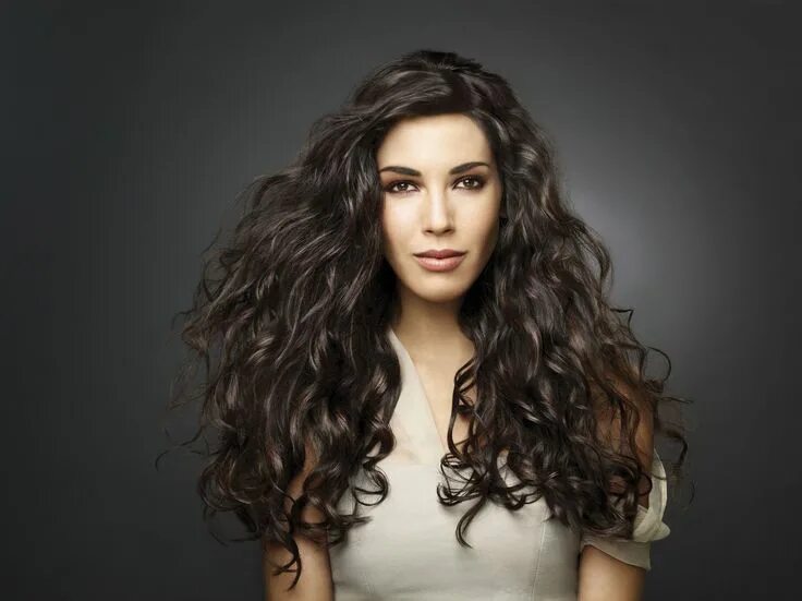 Прическа химия женская на длинные волосы Paul Mitchell Curls Hair styles, Permed hairstyles, Long hair styles