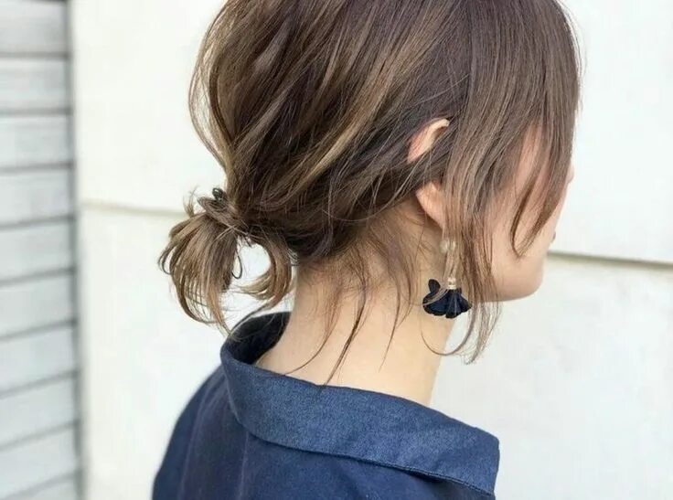 Прическа хвост на короткие волосы Pin by heide on 중단발 Thick hair styles, Hair arrange, Hair styles