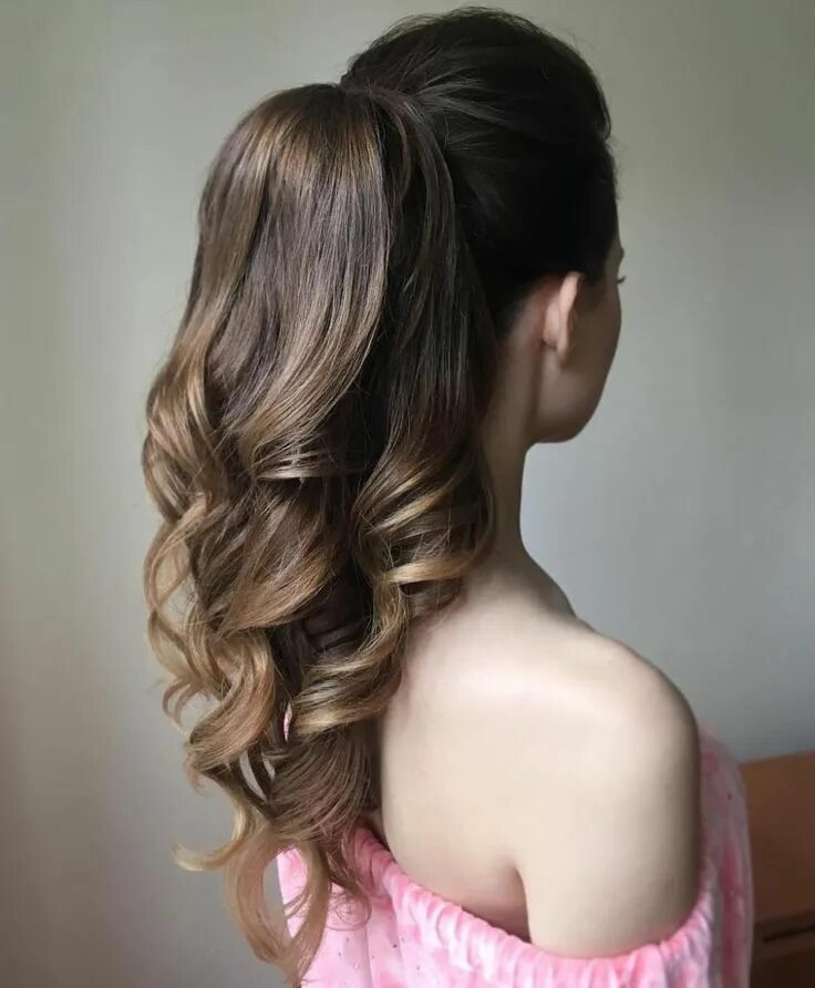 Прическа хвост на средние волосы с кудрями 40 High Ponytail Ideas for Every Woman Long hair styles, Formal hairstyles for l