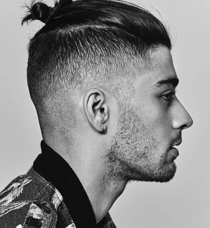 Прическа хвостик мужской короткий 20+ Top Knot Hairstyles: Visual Guide for Men Man bun hairstyles, Man bun top kn