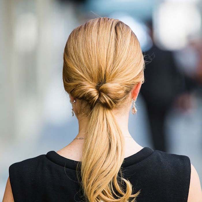 Прическа хвостики фото 17 effortless hairstyles you can wear at the gym that are more interesting than 