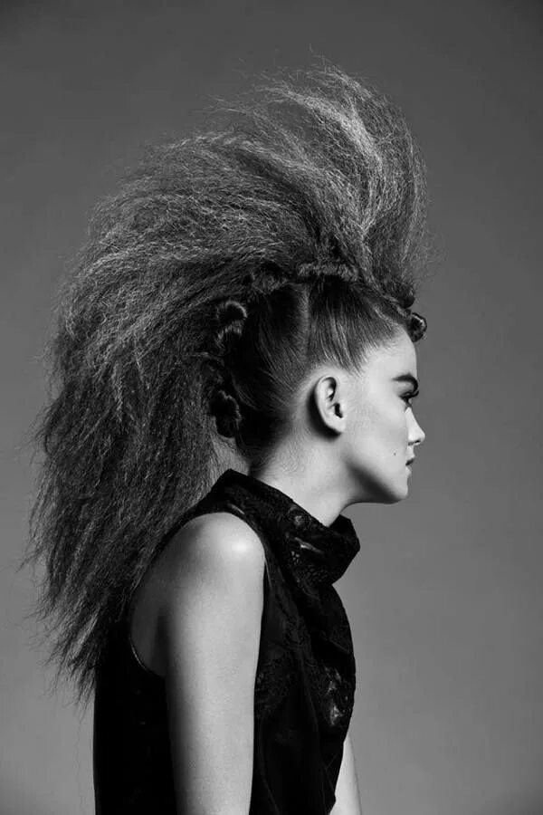 Прическа ирокез на длинные волосы MAGDALENE on Makeup Arts Served Hair photography, Punk hair, Hair shows