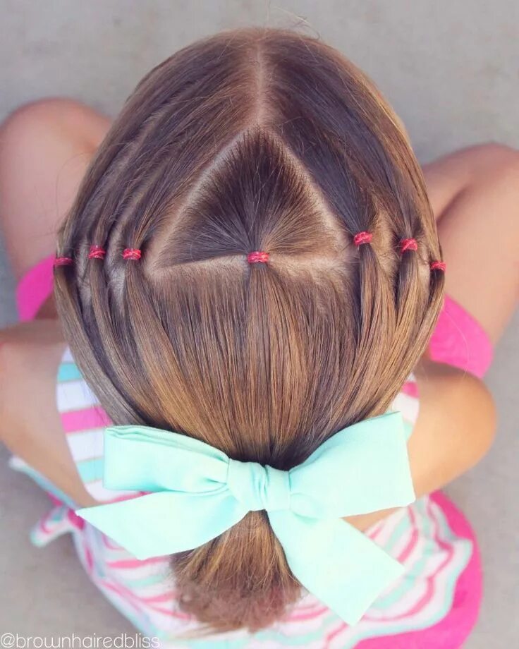 Прическа из маленьких резинок для девочки Kids hairstyles, Baby girl hairstyles, Girls hairdos