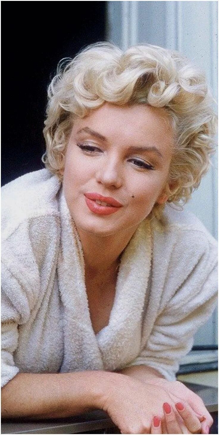 Прическа как у мерлин монро как сделать Bella Marilyn Monroe Abito Bianco Lo ... Marilyn monroe fashion, Marilyn monroe 