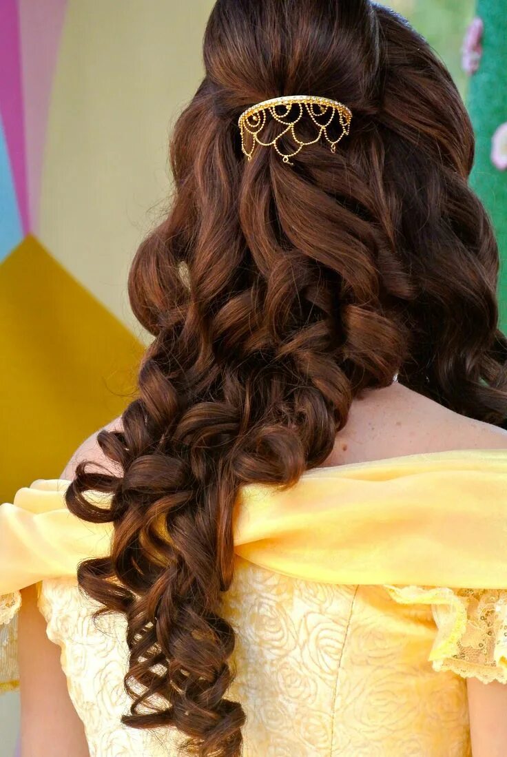 Прическа как у принцессы для девочки I wonder if I can do this with my hair... Belle hairstyle, Disney hairstyles, Pr