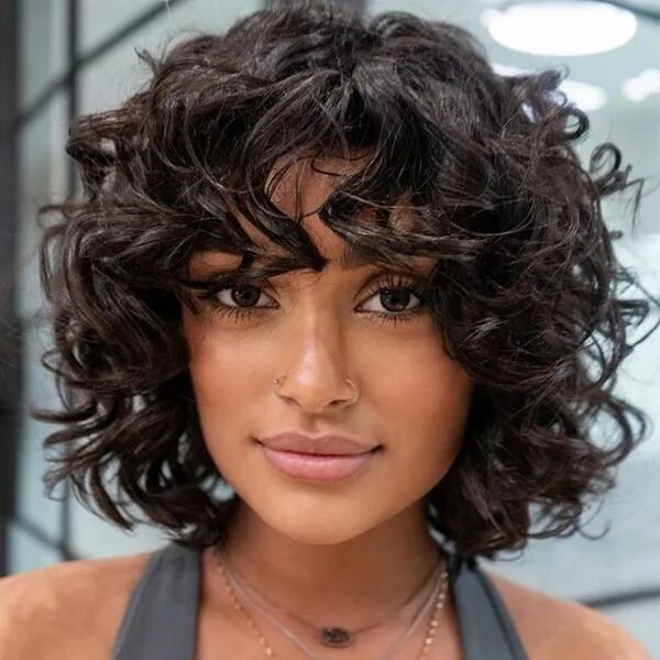 Прическа каре кучерявое These Haircut Trends Will Be Everywhere In 2022 - Behindthechair.com in 2022 Thi