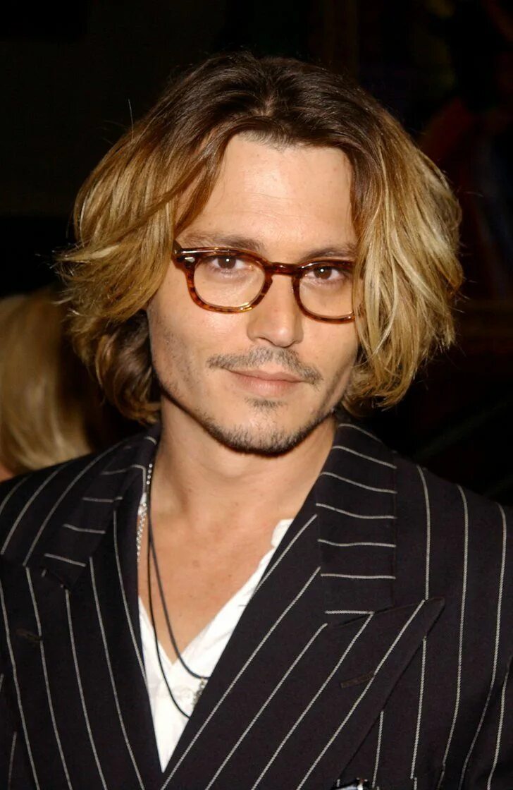 Прическа каре мужская длинная 15 Hot Celebrity Guys Who Make the Man Bob Cool Johnny depp, Haircuts for men, M