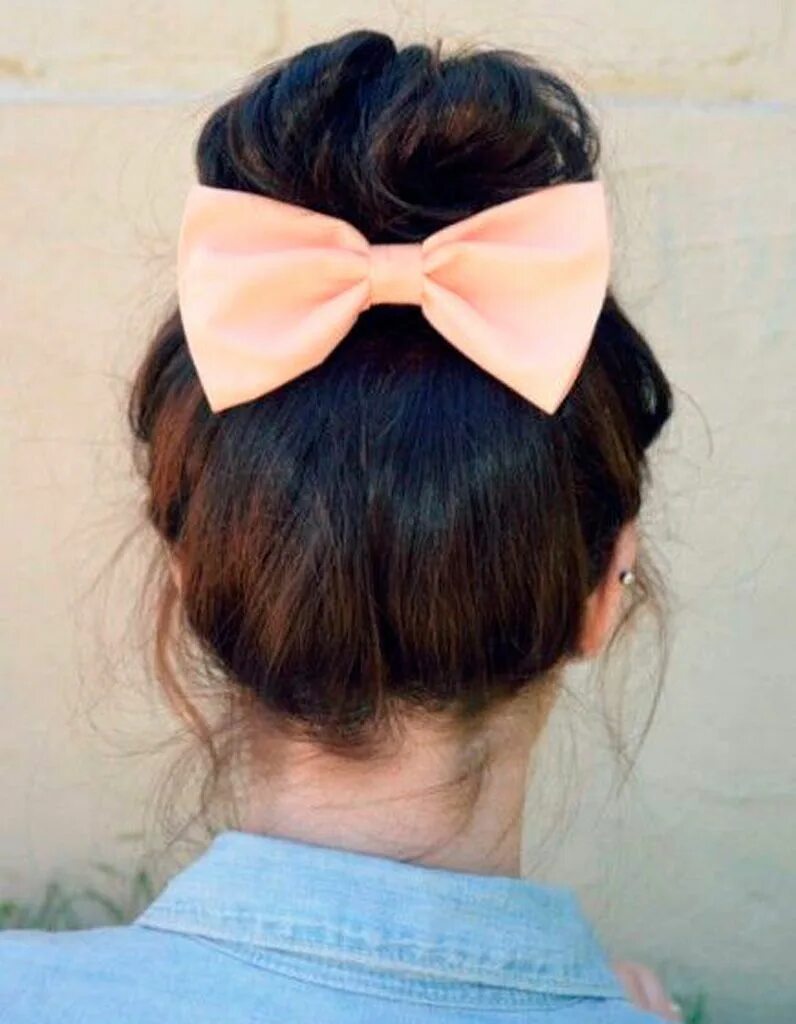 Прическа каре с бантом Les plus jolis chignons bun de Pinterest - Elle Peach hair, Hair bows, Long hair