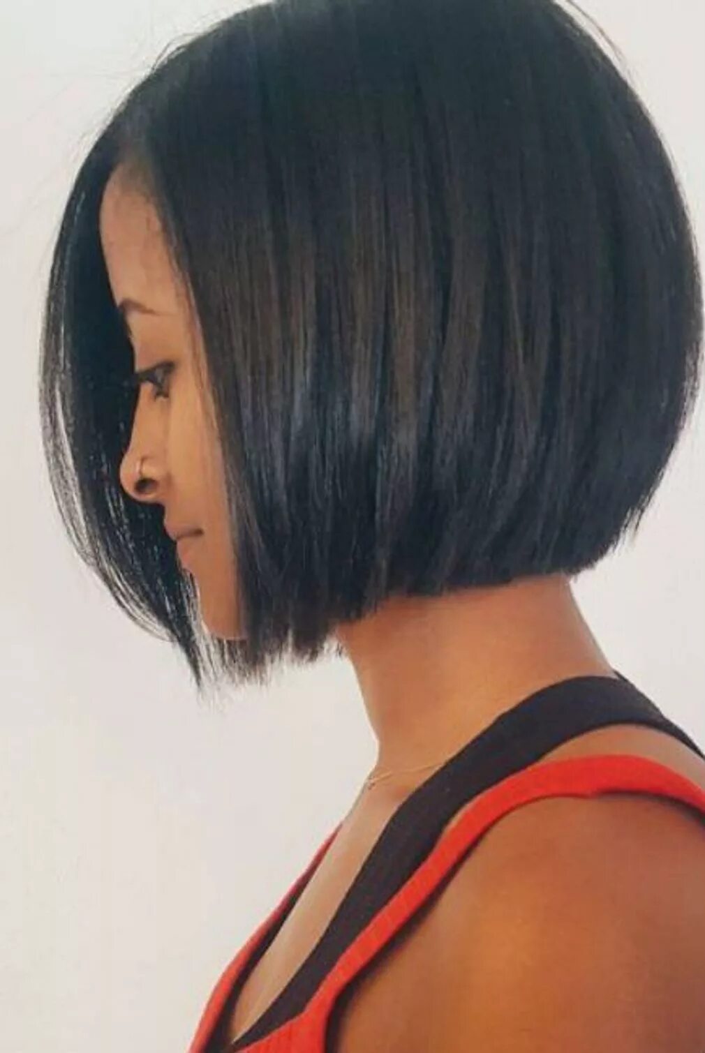 Прическа каре сбоку Les plus belles coupes carré Coiffures carré, Coiffure carré droit, Coiffure car