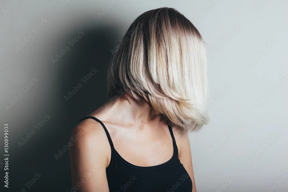 Прическа каре со спины Bob haircut Фотографія Stock Adobe Stock