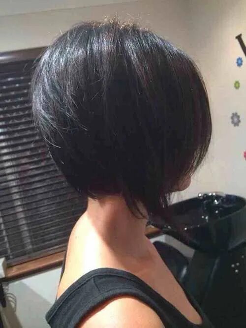 Прическа каре со спины 20 Inverted Bob Back View Bob-Hairstyle.Com Inverted bob hairstyles, Bob hairsty