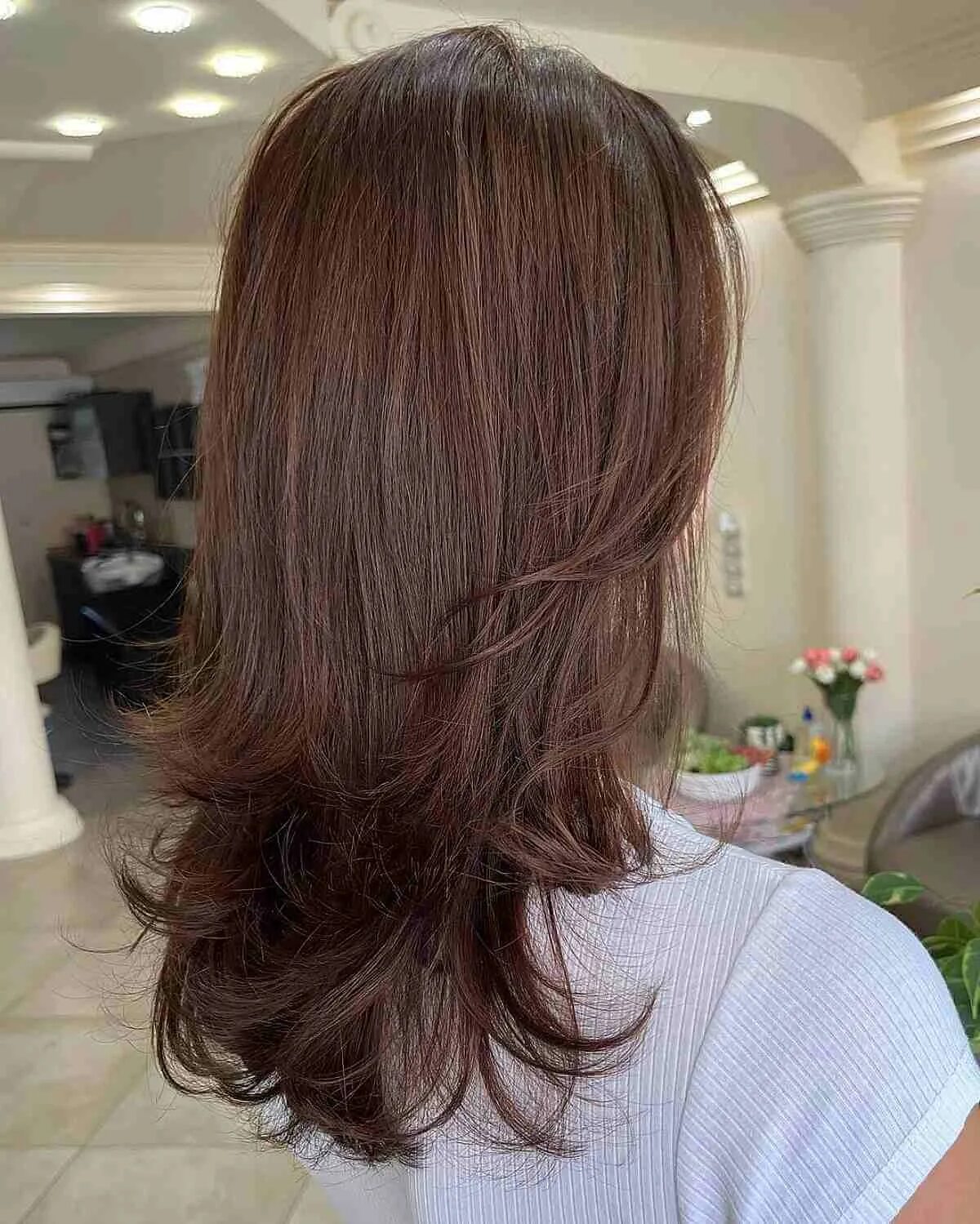 Прическа каскад 2024 74 Most Popular Medium-Length Layered Haircuts for 2024