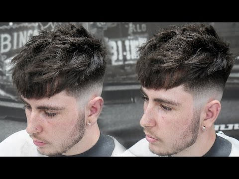 Прическа кат HOW TO DO A TEXTURED CROP MID SKIN FADE HAIRCUT TUTORIAL Fade haircut, Medium sk