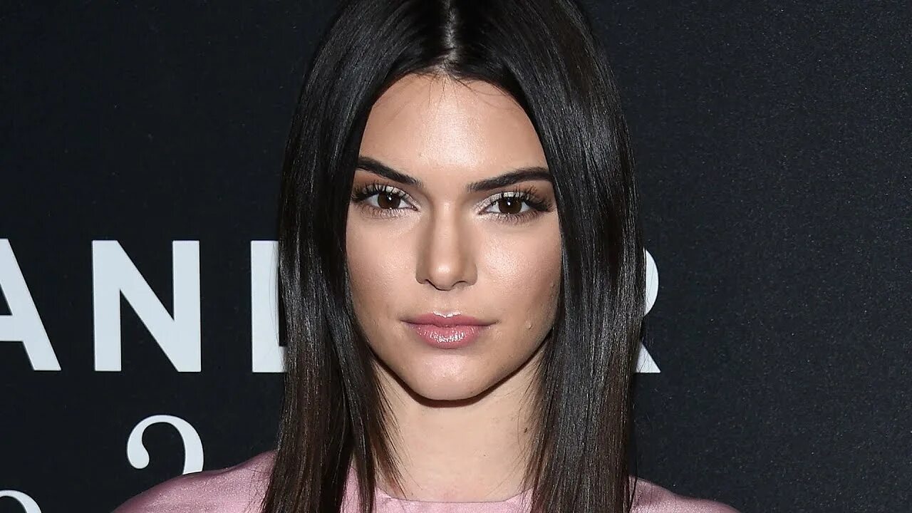 Прическа кендалл дженнер 2024 Why Kendall Jenner Quit The Gym - YouTube