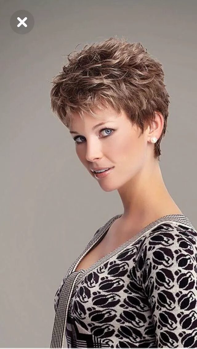 Прическа короткая перьями Pin by Toni Kozera on Hair and beauty Short spiky haircuts, Short hair over 60, 