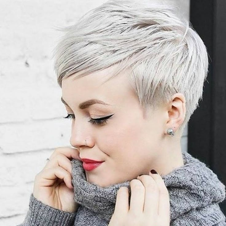 50 Smartest Short Hairstyles For Thick Hair Idées cheveux courts, Coiffure court