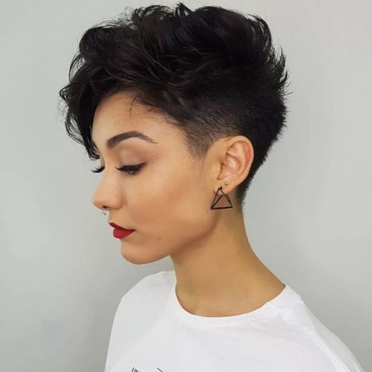 Прическа короткая женская модная фото 50 Fresh Pixie Haircuts with Bangs Ideas for 2024 Short hair styles, Short hair 