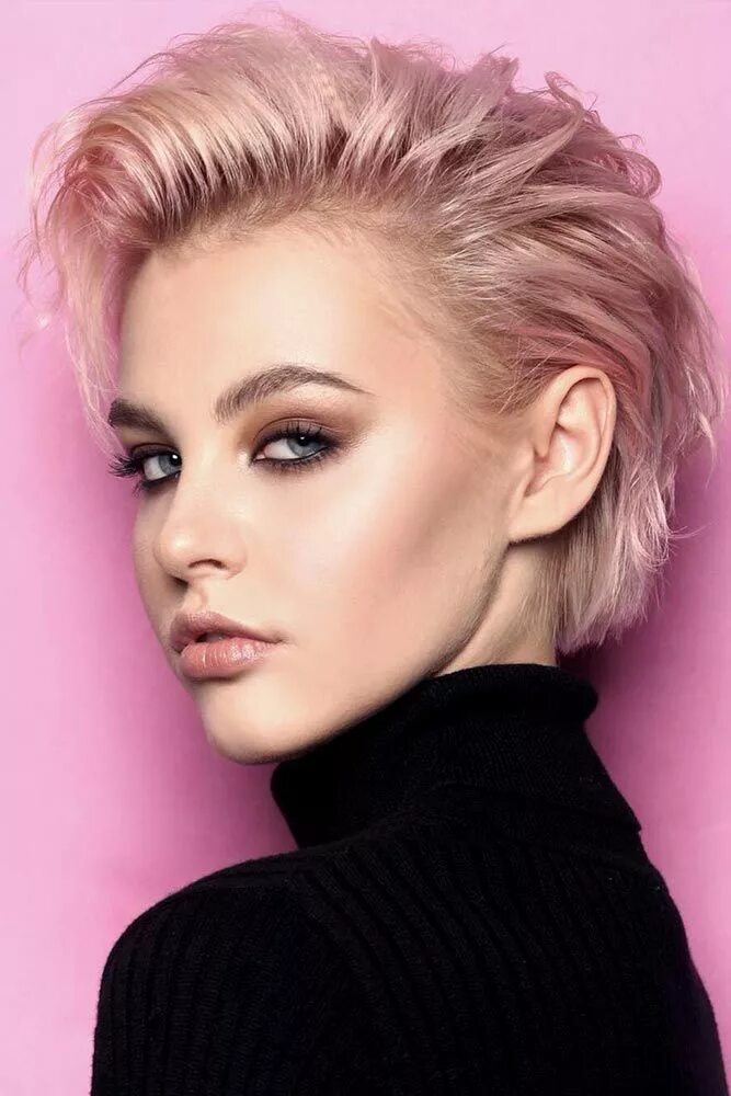 Прическа короткие женские модные Short Hairstyles To Wear At The Christmas Party Стрижка, Модные короткие стрижки