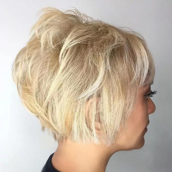 Прическа короткий боб 70 Cute and Easy-To-Style Short Layered Hairstyles for 2024 Short hair with laye