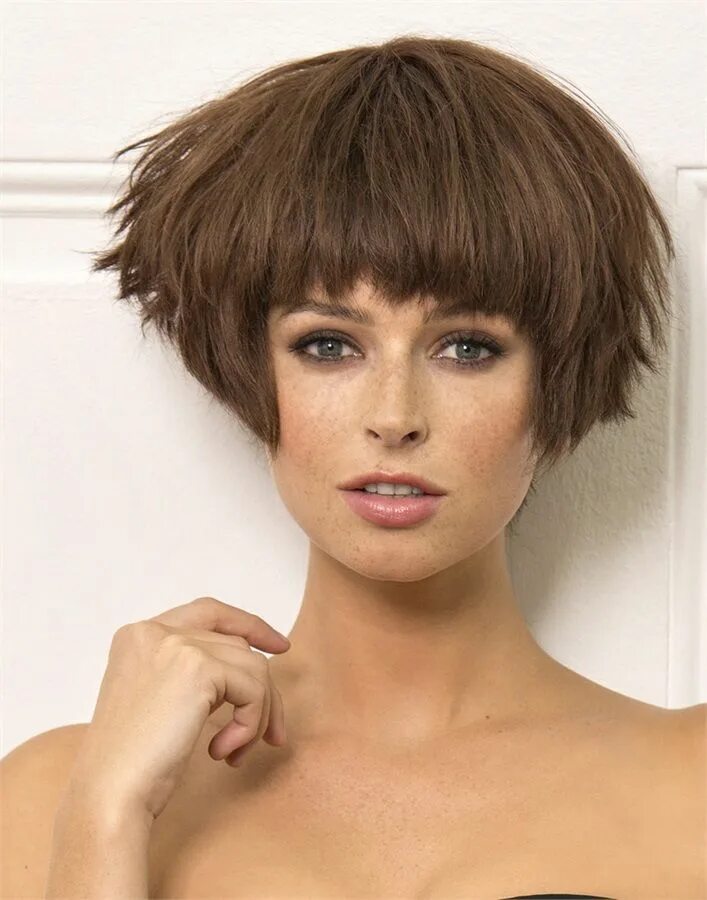 Short bob with side bangs Bob haircut for fine hair, Short bob hairstyles, Bob h