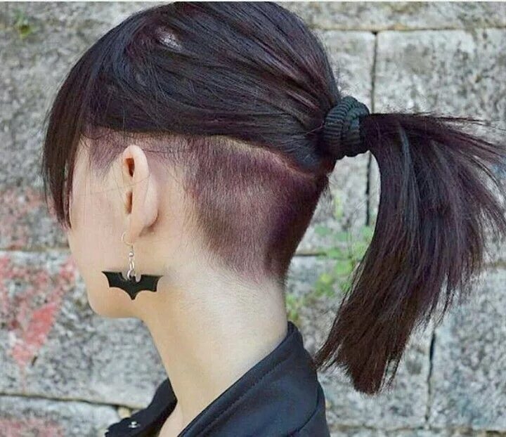 Прическа короткий хвостик женская Pin by Zona Lye on Hair Undercut long hair, Undercut ponytail, Undercut hairstyl