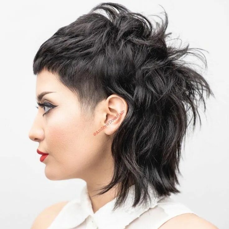 Прическа короткий малет new versions of the shag mullet 2019 - Google Search Modern shag haircut, Edgy h