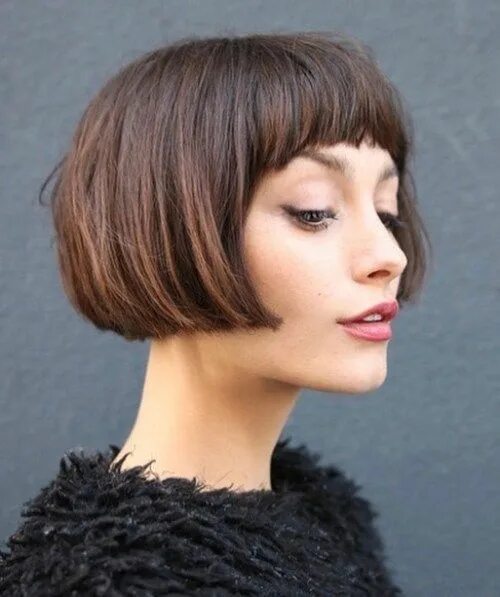 Прическа короткое каре с челкой фото 30 Best Chin-Length Hairstyles Trending in 2024 Chin length hair, Short hair cut