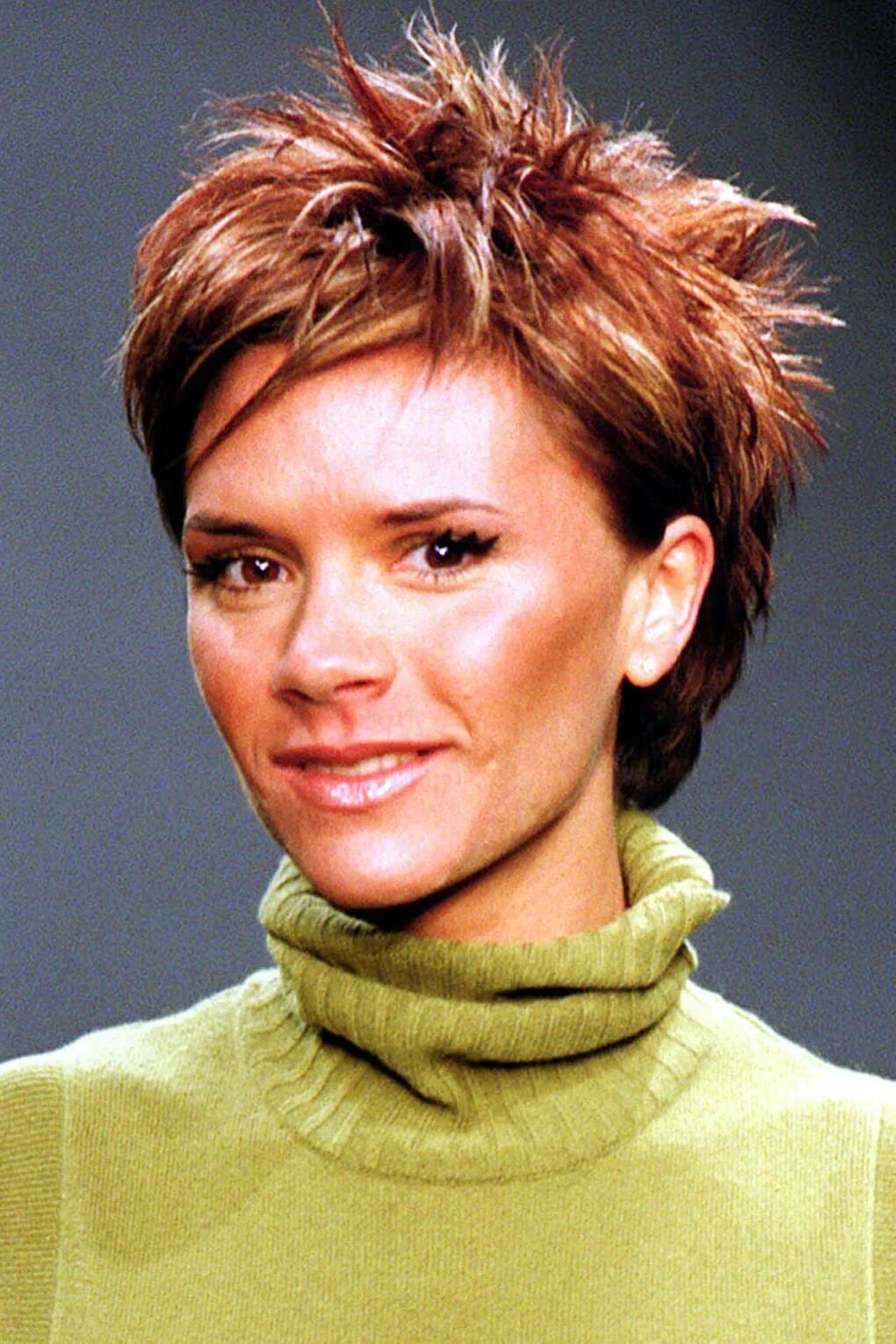 Прическа корт женская Every single hairstyle Victoria Beckham has rocked from 1997 to present day Vict