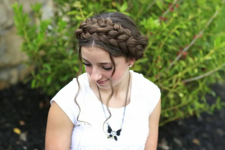 Прическа коса женская Milkmaid Braid Cute Summer Hairstyles Peinados, Peinados laterales, Chicas con p