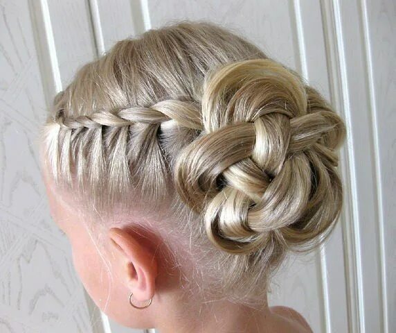 Прическа косы на средние волосы девочке Hair Braid Samah S.'s Photo Beautylish Flower girl hairstyles, Junior bridesmaid