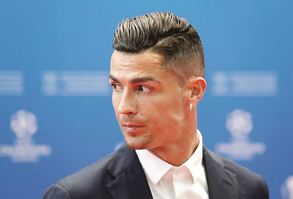 Прическа криштиану роналду в 2024 фото Testamento de Cristiano Ronaldo deixa toda a família rica - a Ferver - Vidas