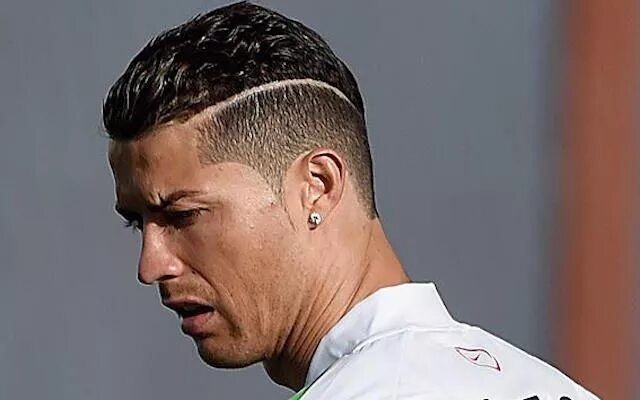 Прическа криштиану роналду в 2024 фото cr7 haircut Cristiano ronaldo hairstyle, Ronaldo hair, Ronaldo haircut