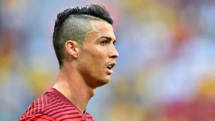 Прическа криштиану роналду в молодые годы Soccer PinWire: Cristiano Ronaldo Frisur Rückseite 2018 Neue Frisuren 2019 ... 9