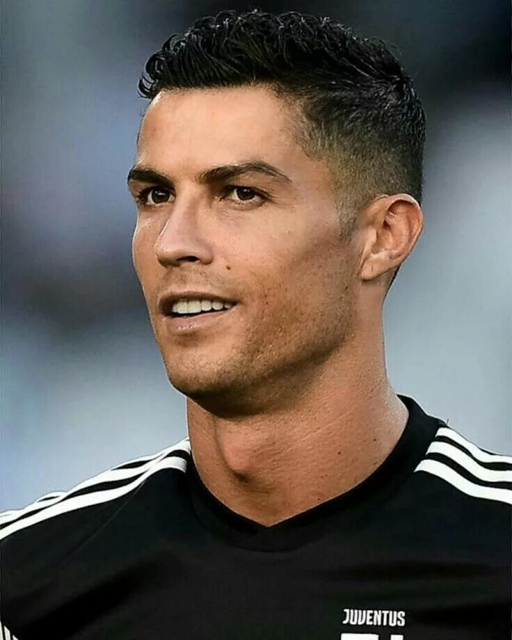 Прическа кристиано роналдо фото Pin on cris Cristiano ronaldo hairstyle, Christiano ronaldo, Ronaldo