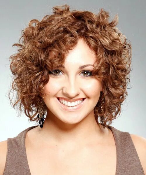 Прическа круглое лицо кудрявые волосы Loved this one... Haircuts for curly hair, Short curly hairstyles for women, Sho