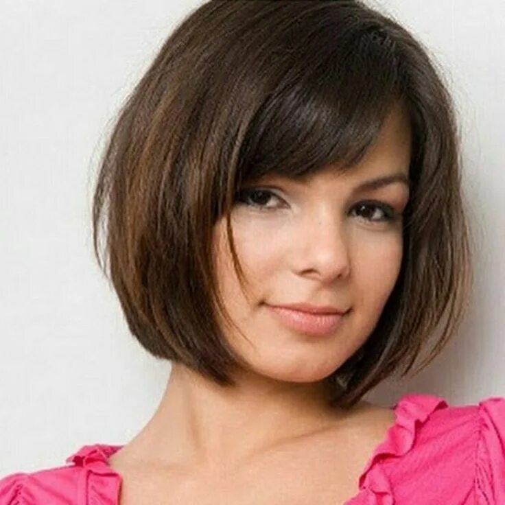 Прическа круглый боб с челкой фото Women Hairstyles For Round Faces 633 Short bob hairstyles, Bob hairstyles with b