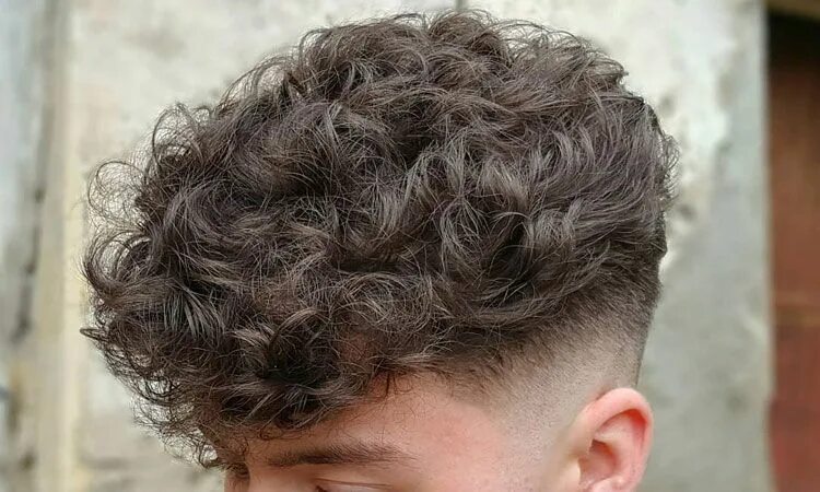 Прическа кучеряшки мужская How To Get Curly Hair For Men in 2024 Hombres con cabello rizado, Cabello ondula