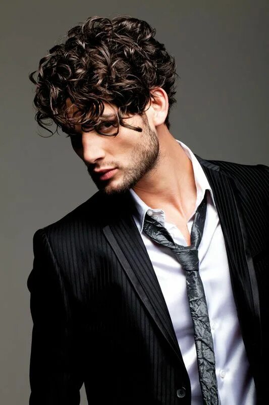 Curly Undercut: 30 Modern Curly Hair Undercut for Men Modern curly hair, Curly h