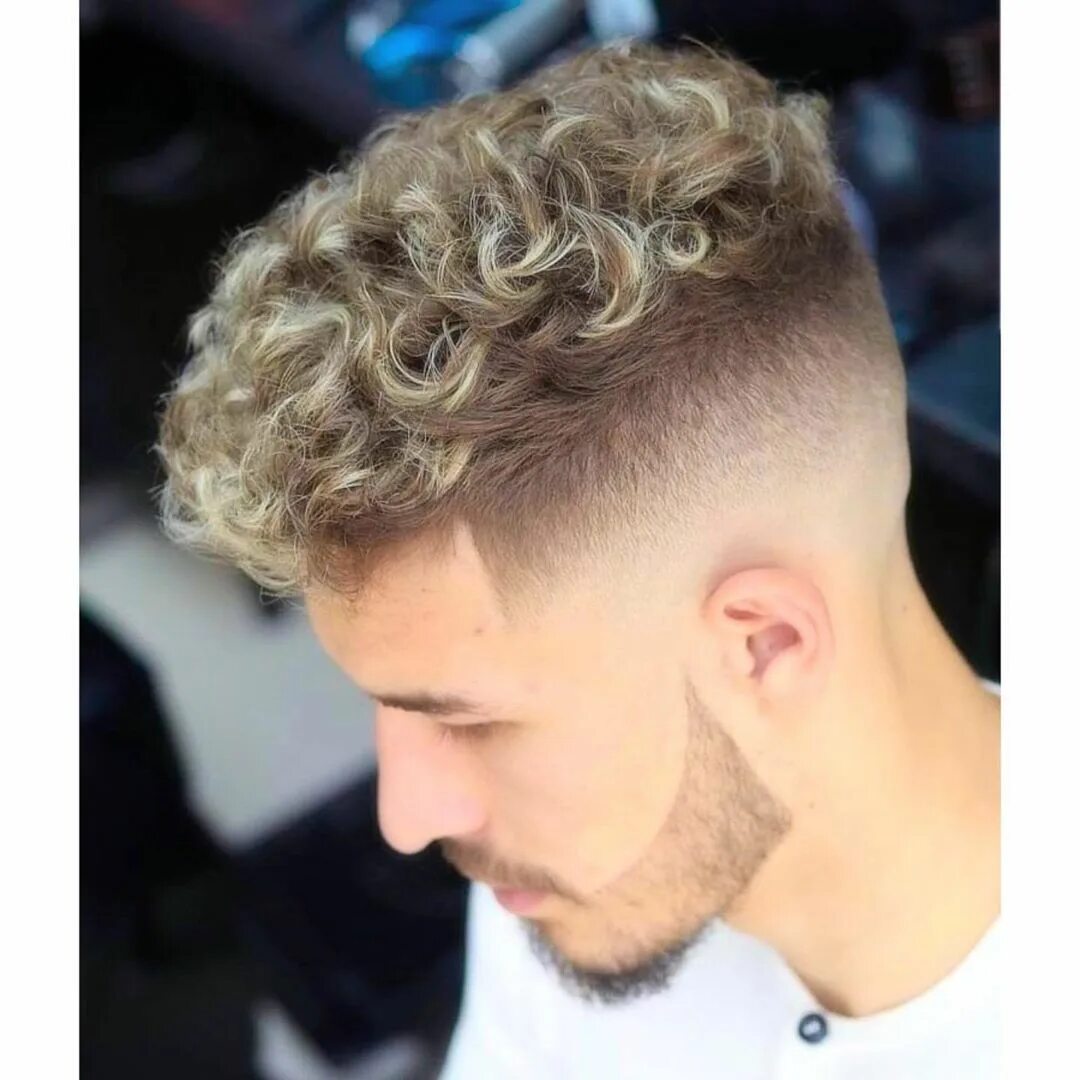 Прическа кудри мужская средняя 23 Best Textured Haircuts for Men 2024 Style Guide Modern curly hair, Men's curl