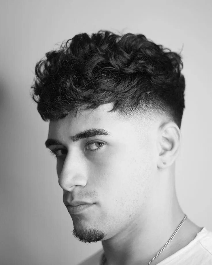 Прическа кудри на короткие волосы мужские 31+ Popular Men's Hairstyles: 2024 Trends Mens hairstyles short, Curly hair men,