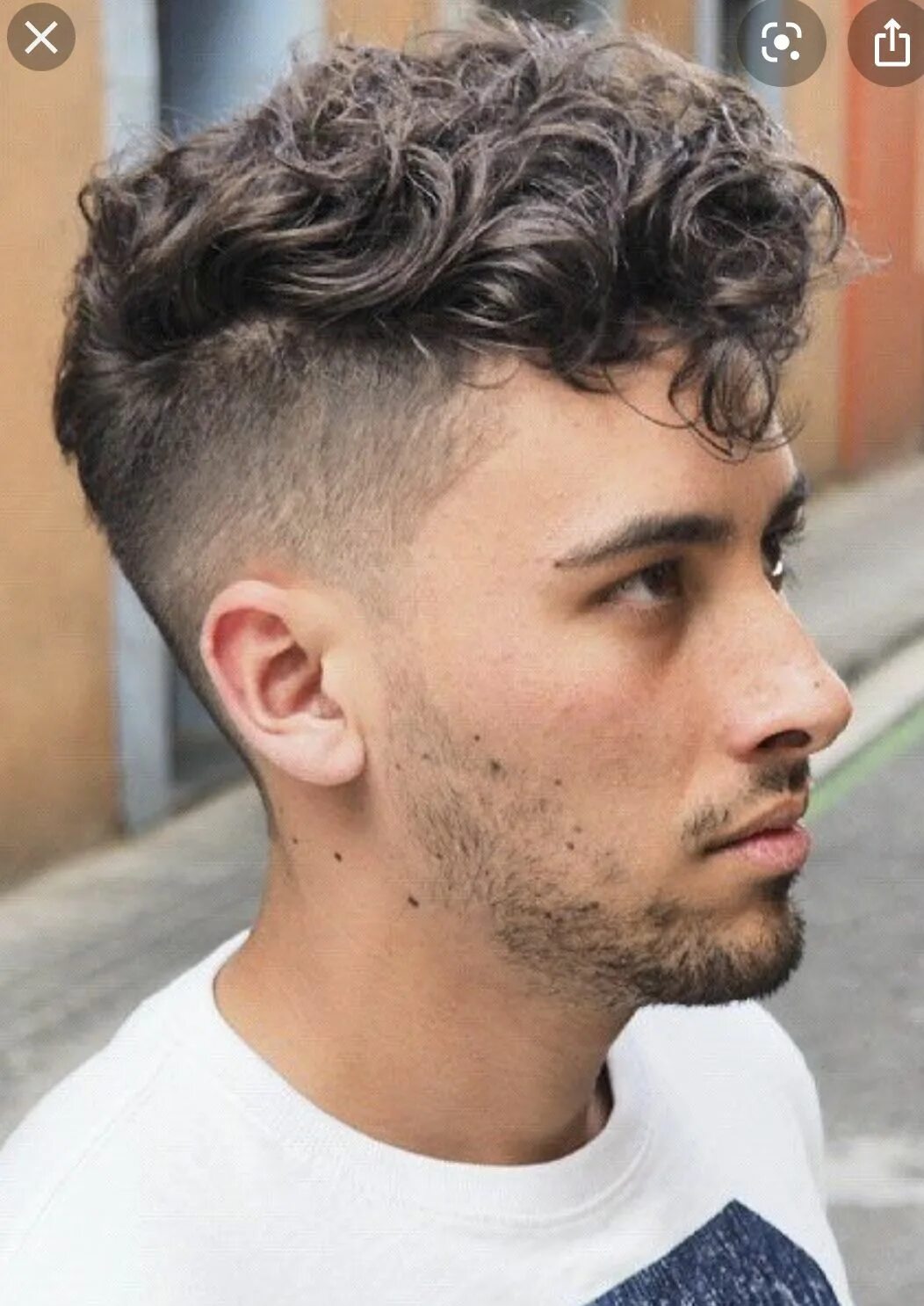 Прическа кудри на короткие волосы мужские Hair cut Curly hair men, Undercut curly hair, Men's curly hairstyles