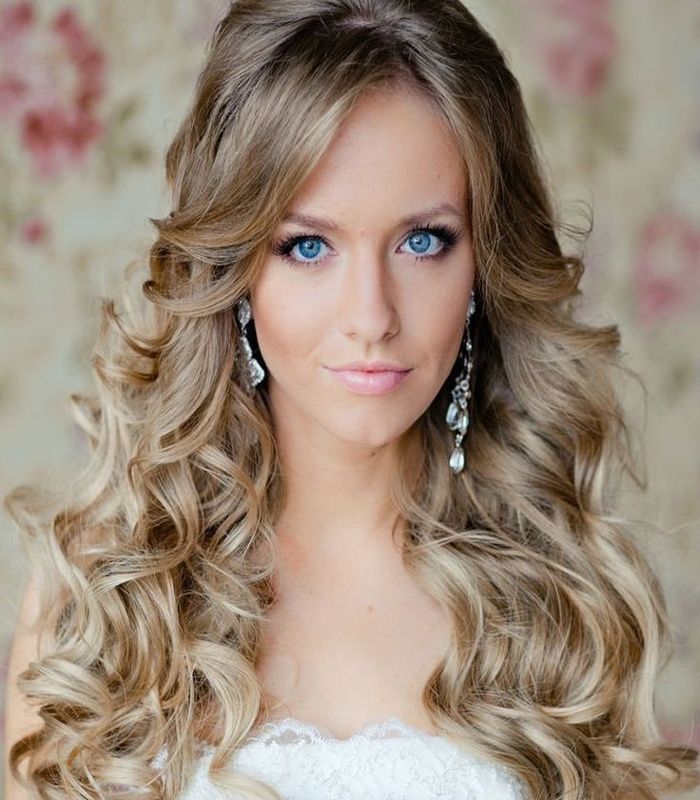 Прическа кудри на средние Long Curly Hairstyles Prom hairstyles for long hair, Long bridal hair, Long hair