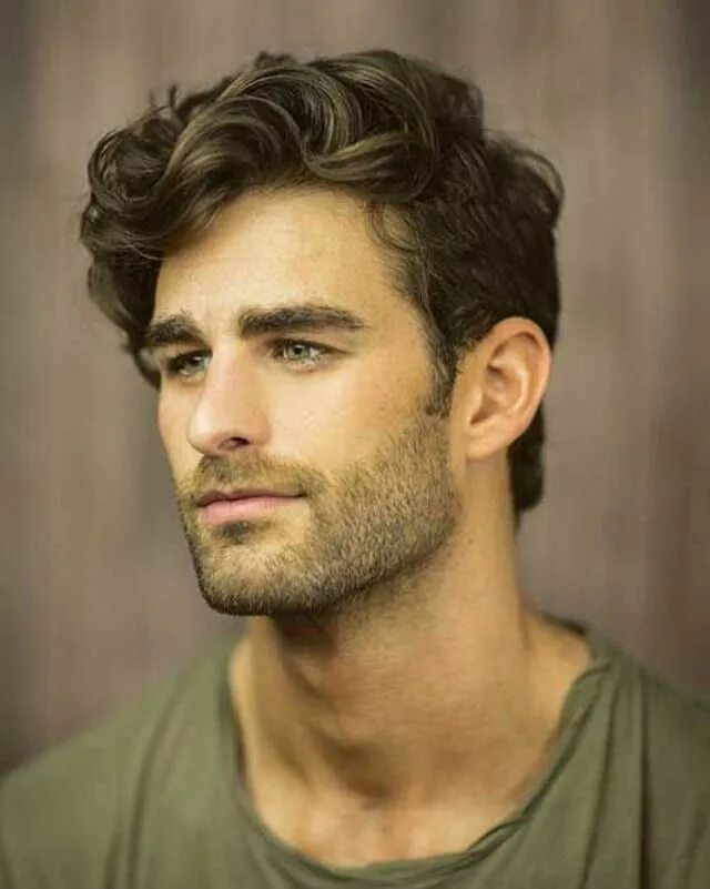 Прическа кудри на средние мужские Top 30 Hairstyles For Men With Beards Wavy hair men, Mens hairstyles thick hair,