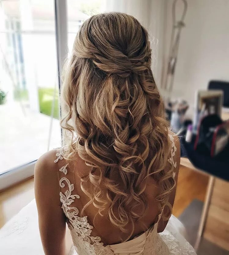 Прическа кудри на средние волосы свадьбу romantische #brautstyling by me @greatwist #greatwist #hochzeit #brautfrisur #br