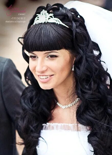 Прическа кудри с челкой на волосы Hello, how much will this hairstyle cost, and if you have strands on the hairpin