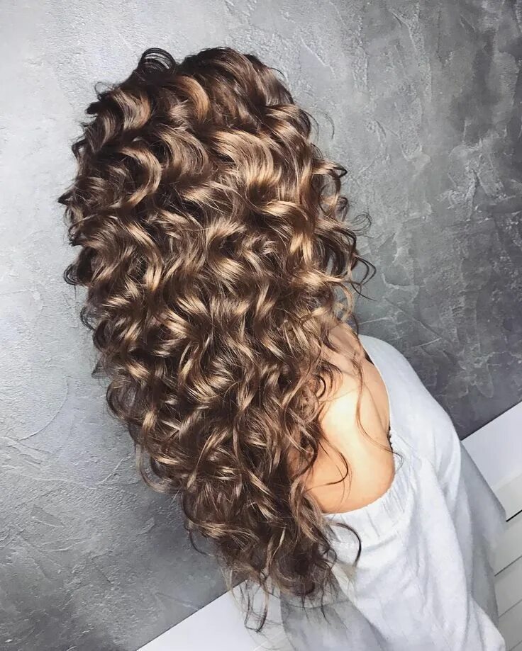 Прическа кудряшки на длинные волосы Pin em Hairstyle