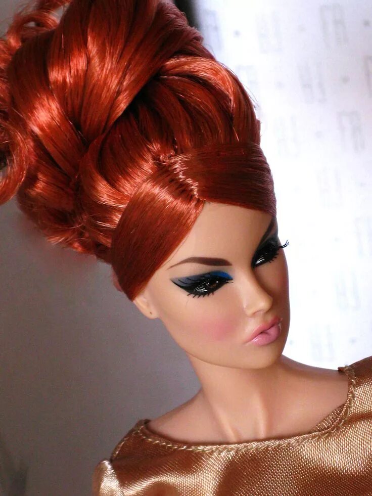 Прическа кукле фото 60's hairstyle Fashion royalty dolls, Glamour dolls, Hairdo