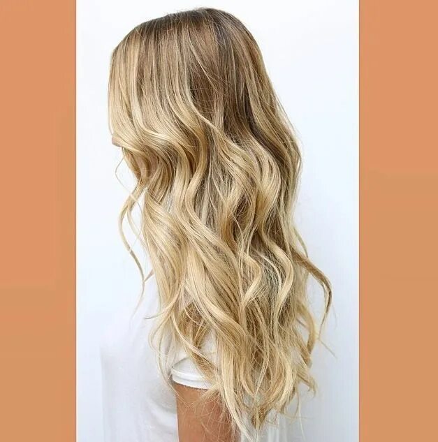 Прическа легкие волны на длинные Love these waves Hair, Ombre hair blonde, Sombre hair blonde