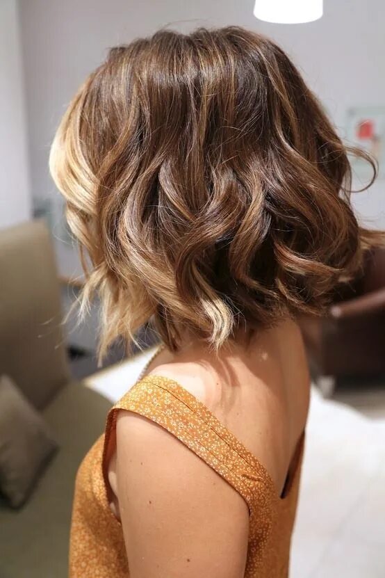 Прическа легкие волны на каре Pin on Hair Short wavy haircuts, Short ombre hair, Wavy haircuts