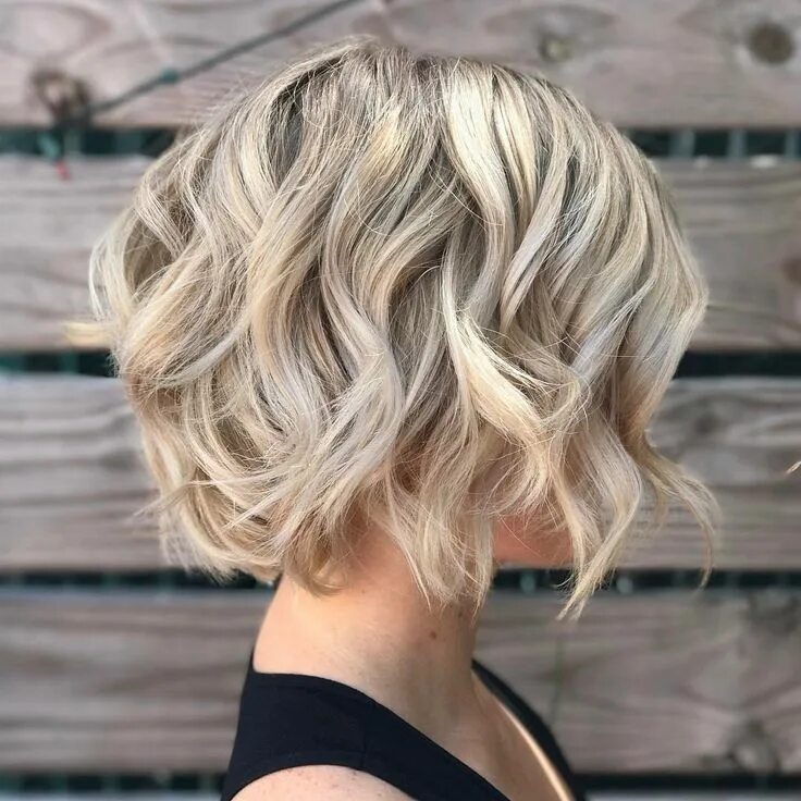 Прическа легкие волны на каре Karla Varley (@karlavarleyhairartist) * Instagram photos and videos Bob haircut 